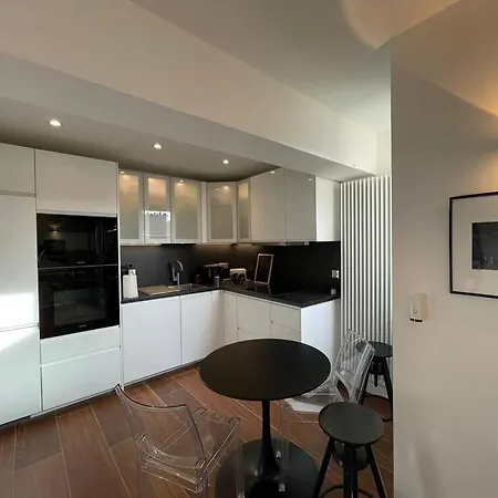 The Prism ,studio On The Top Floor With A Balcony Apartman *